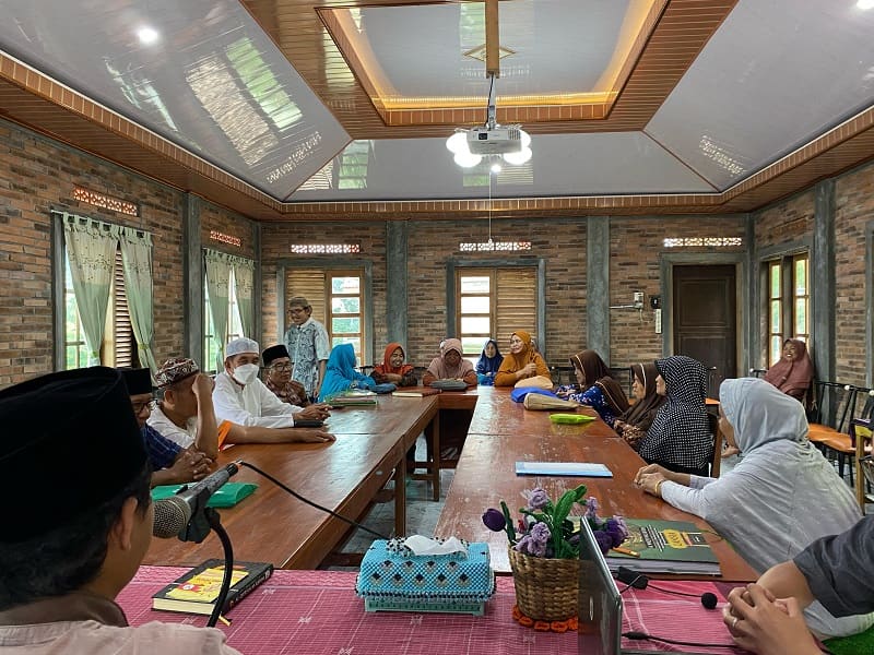 villa ramah lansia, pondok pesantren lansia di semarang, pondok lansia raden rahmat, pesantren lansia semarang, pesantren lansia muhammadiyah